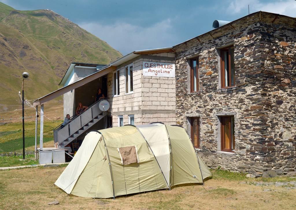 Guesthouse Angelina Uschguli Exterior foto